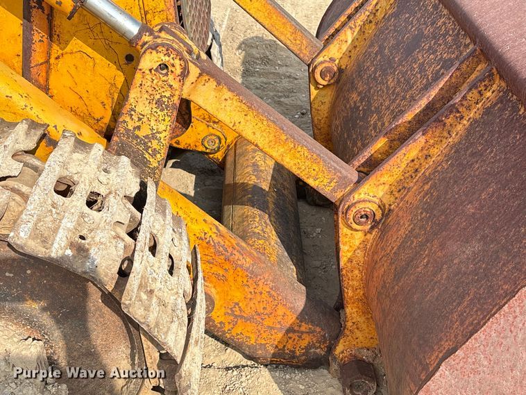 image for item EA7023 John Deere 450C track loader