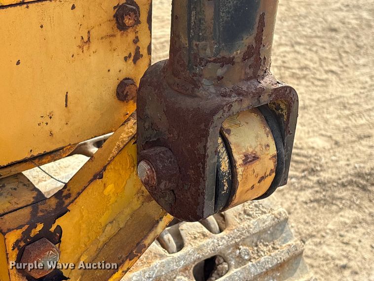 image for item EA7023 John Deere 450C track loader