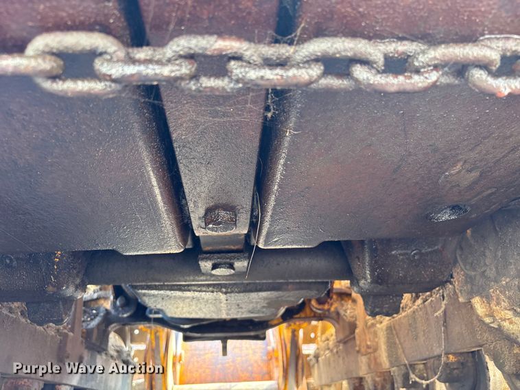 image for item EA7023 John Deere 450C track loader