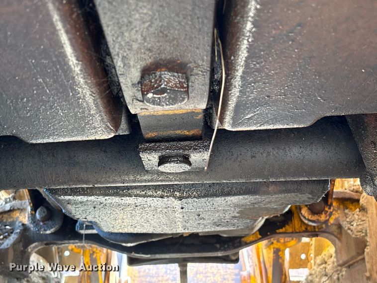 image for item EA7023 John Deere 450C track loader