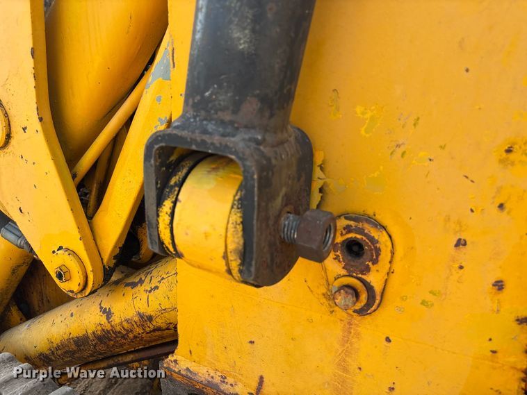 image for item EA7023 John Deere 450C track loader