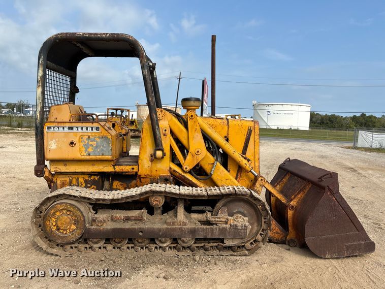 image for item EA7023 John Deere 450C track loader