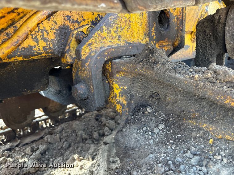 image for item EA7023 John Deere 450C track loader