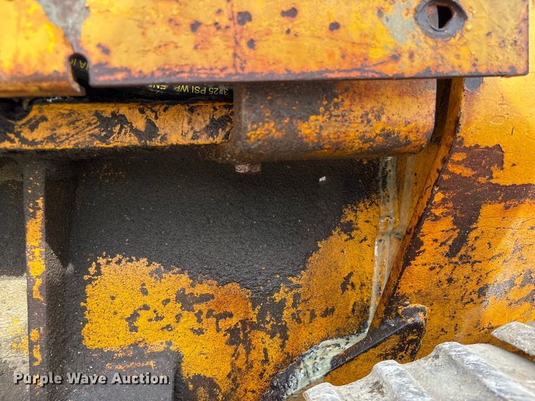 image for item EA7023 John Deere 450C track loader