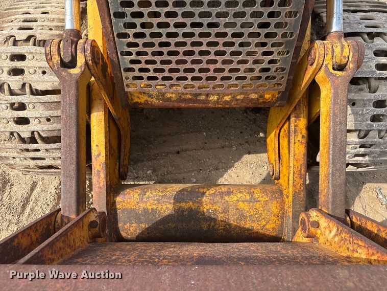 image for item EA7023 John Deere 450C track loader