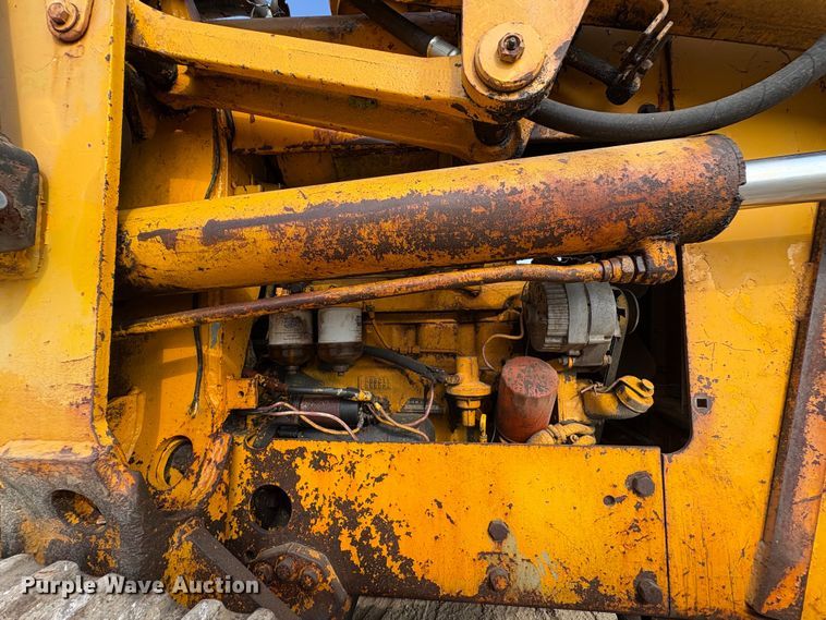 image for item EA7023 John Deere 450C track loader