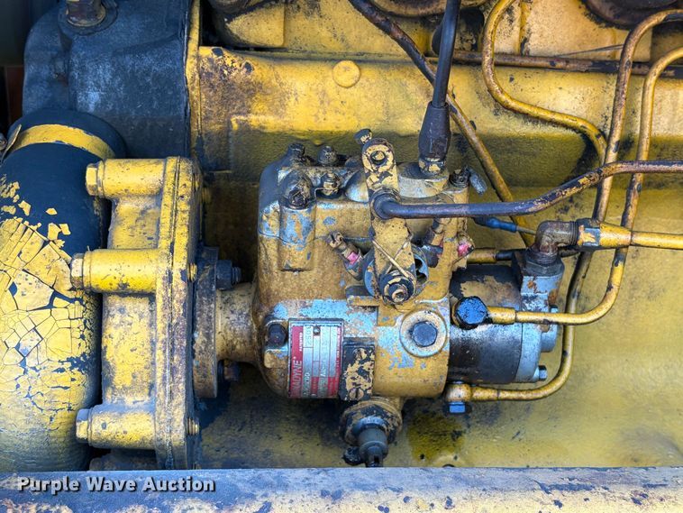 image for item EA7023 John Deere 450C track loader