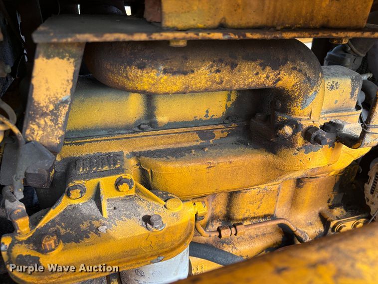 image for item EA7023 John Deere 450C track loader