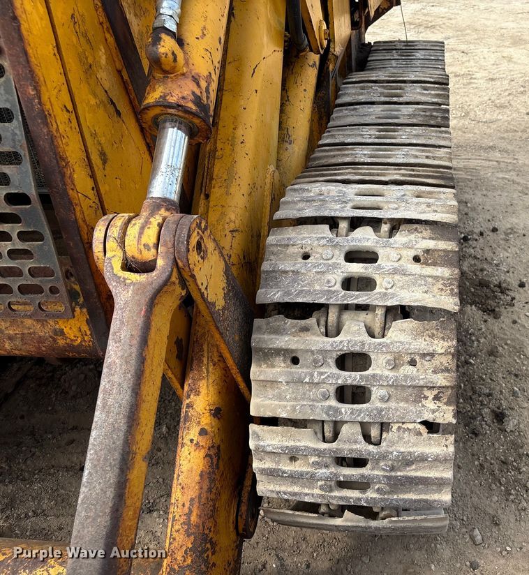 image for item EA7023 John Deere 450C track loader