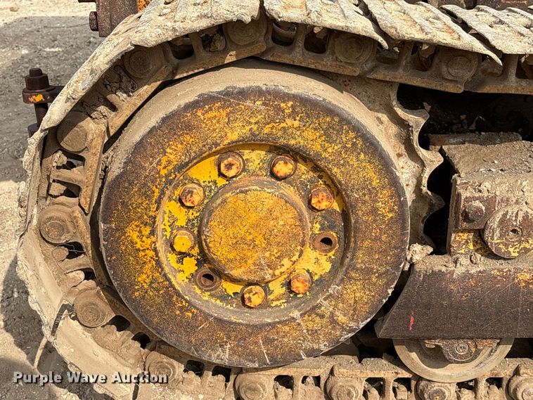 image for item EA7023 John Deere 450C track loader