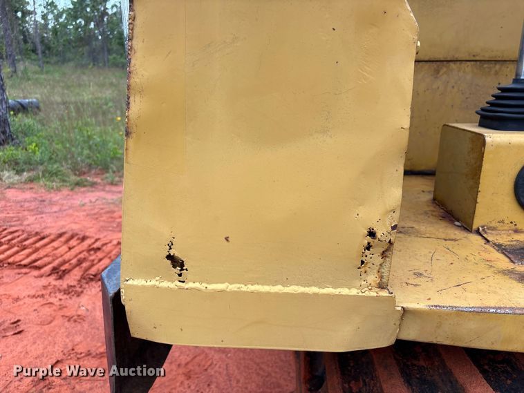 image for item EA7030 Morooka MST-800 track carrier