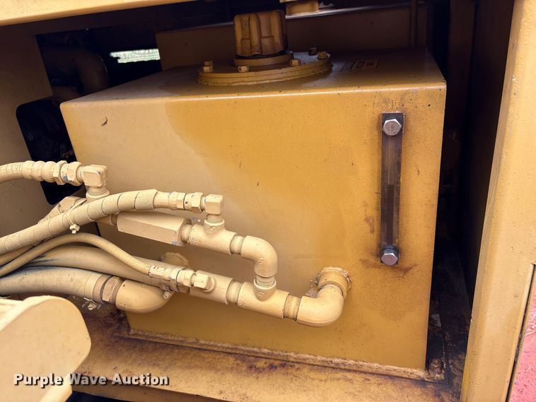 image for item EA7030 Morooka MST-800 track carrier