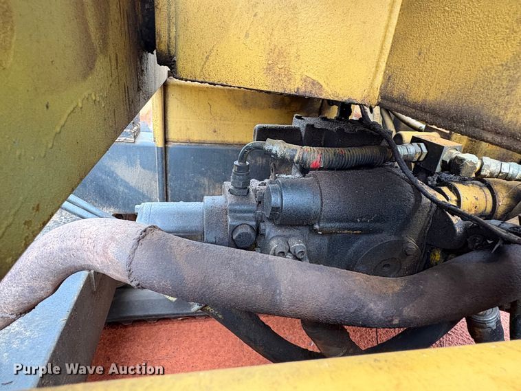 image for item EA7030 Morooka MST-800 track carrier