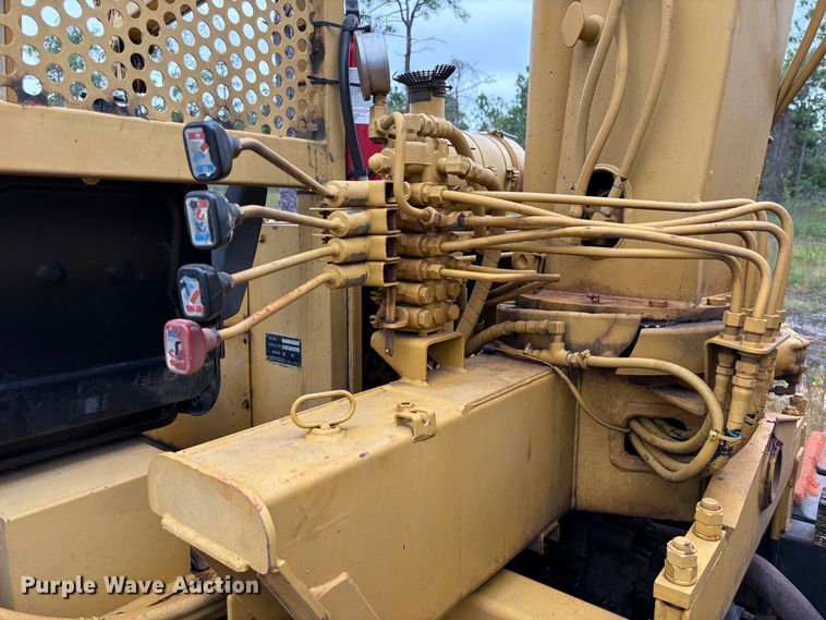 image for item EA7030 Morooka MST-800 track carrier