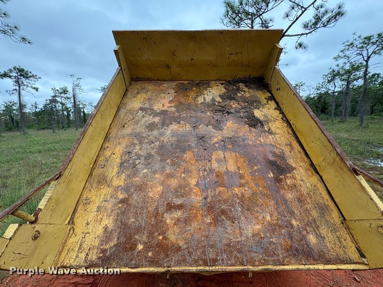 image for item EA7030 Morooka MST-800 track carrier