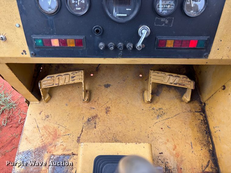 image for item EA7030 Morooka MST-800 track carrier