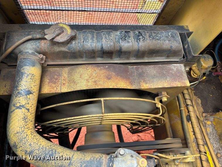 image for item EA7030 Morooka MST-800 track carrier