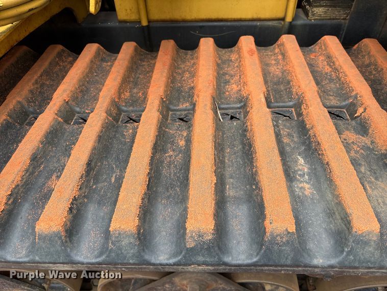 image for item EA7030 Morooka MST-800 track carrier