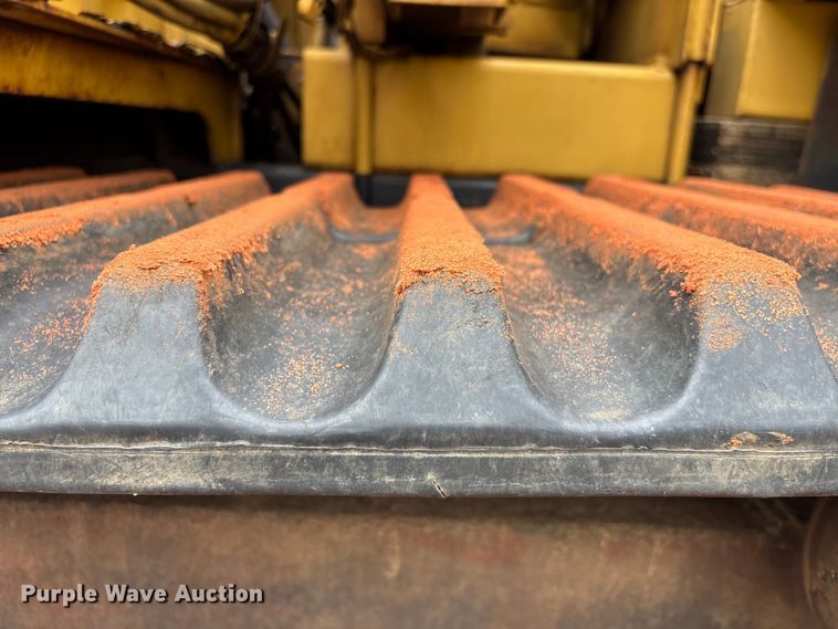 image for item EA7030 Morooka MST-800 track carrier