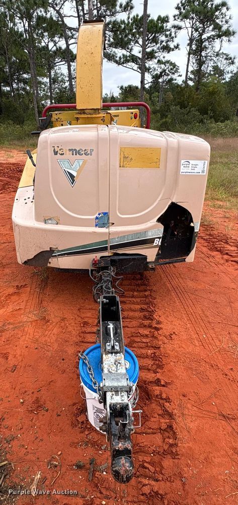 image for item EA7032 2008 Vermeer BC1000XL wood chipper