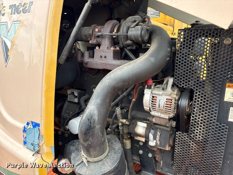 image for item EA7032 2008 Vermeer BC1000XL wood chipper