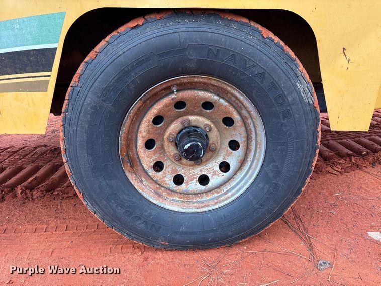 image for item EA7032 2008 Vermeer BC1000XL wood chipper