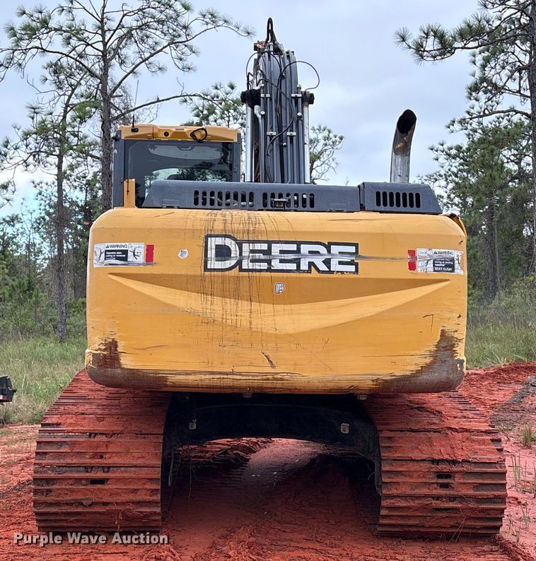 image for item EA7033 2012 John Deere 180G excavator