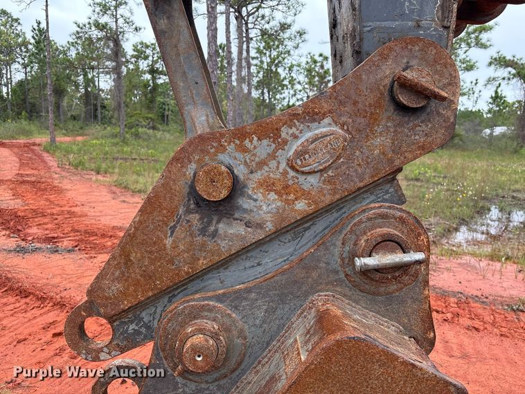 image for item EA7033 2012 John Deere 180G excavator