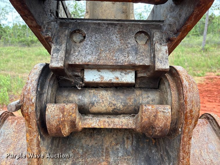 image for item EA7033 2012 John Deere 180G excavator