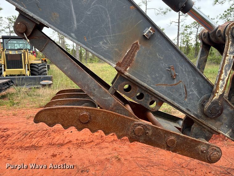 image for item EA7033 2012 John Deere 180G excavator