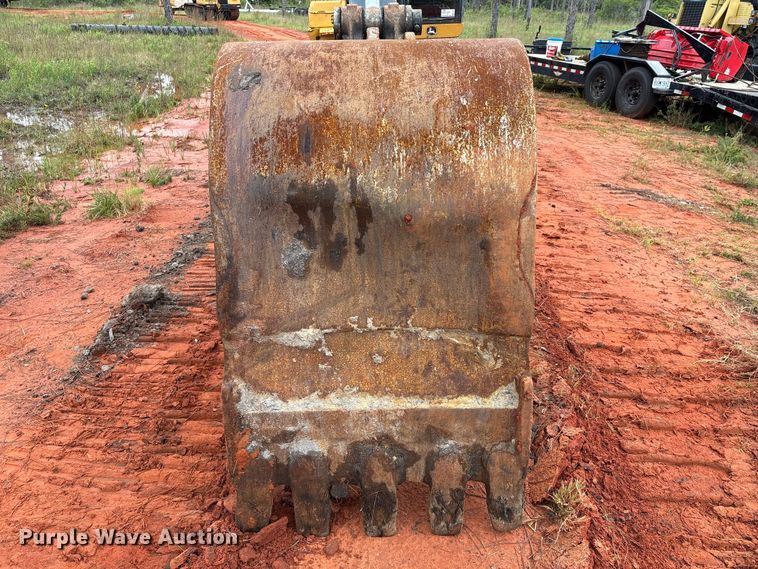 image for item EA7033 2012 John Deere 180G excavator