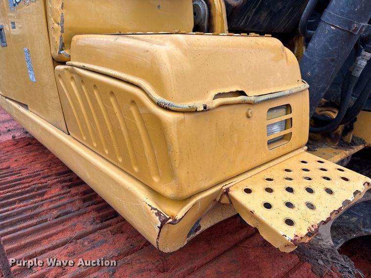 image for item EA7033 2012 John Deere 180G excavator