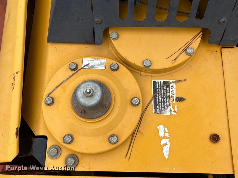 image for item EA7033 2012 John Deere 180G excavator