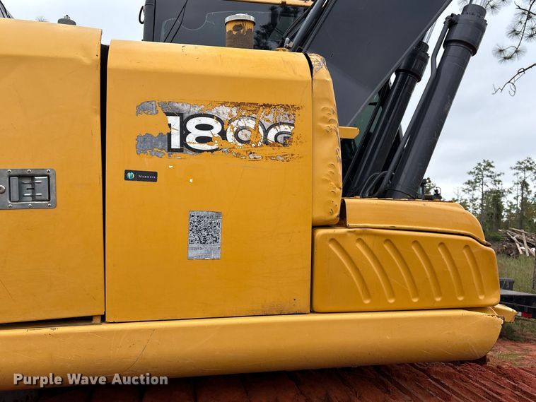 image for item EA7033 2012 John Deere 180G excavator