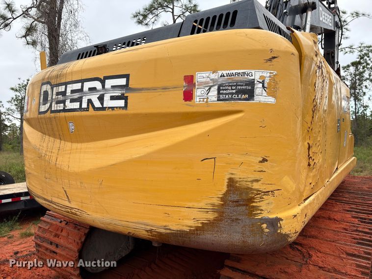 image for item EA7033 2012 John Deere 180G excavator