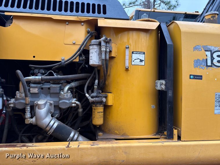 image for item EA7033 2012 John Deere 180G excavator