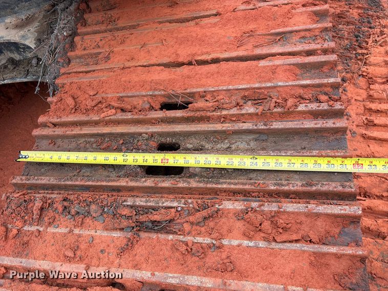 image for item EA7033 2012 John Deere 180G excavator