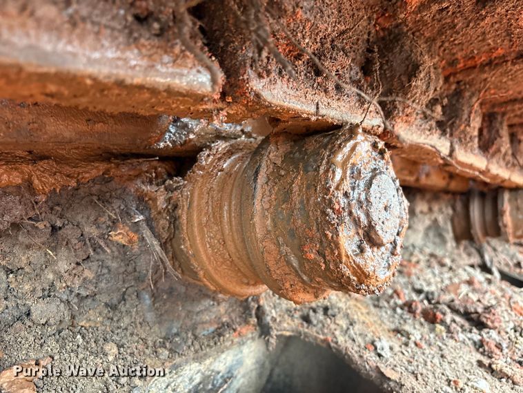 image for item EA7033 2012 John Deere 180G excavator