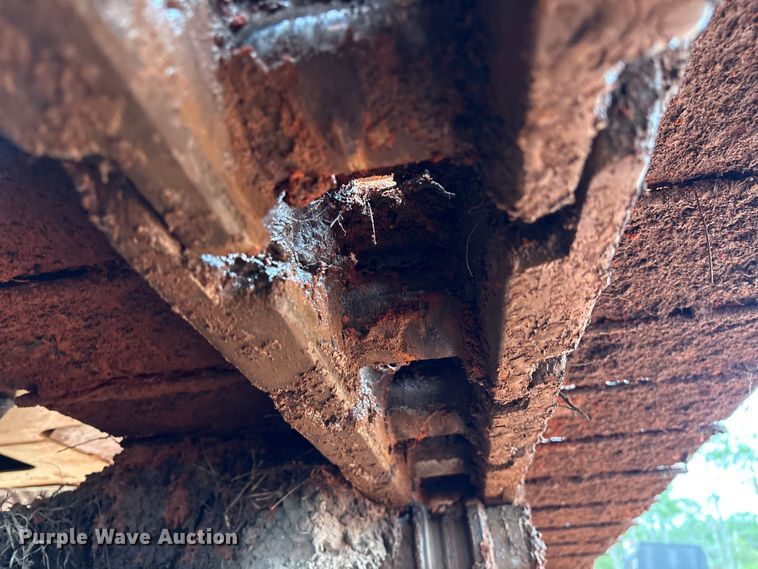 image for item EA7033 2012 John Deere 180G excavator