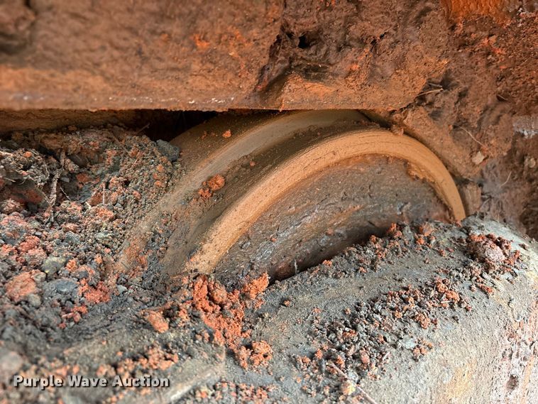 image for item EA7033 2012 John Deere 180G excavator