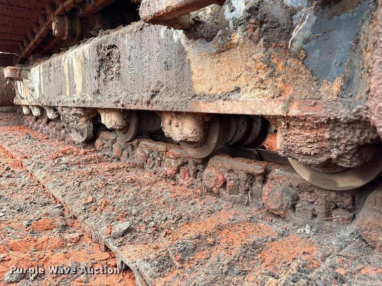 image for item EA7033 2012 John Deere 180G excavator