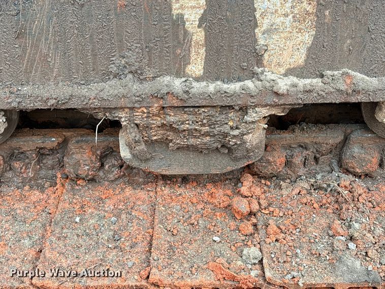 image for item EA7033 2012 John Deere 180G excavator