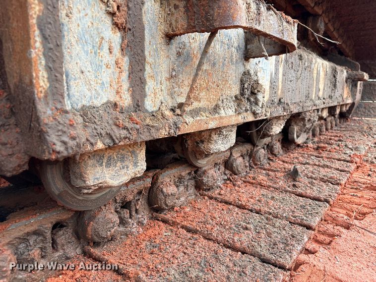 image for item EA7033 2012 John Deere 180G excavator