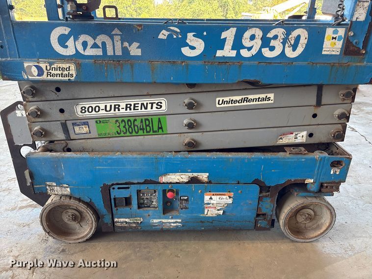 image for item EA7035 Genie 1930 scissor lift