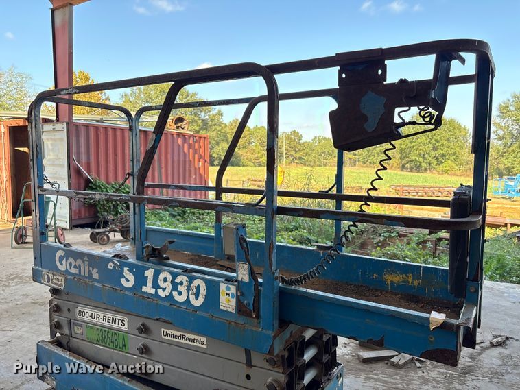 image for item EA7035 Genie 1930 scissor lift