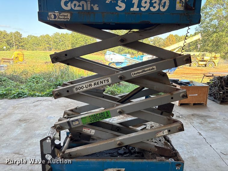 image for item EA7035 Genie 1930 scissor lift
