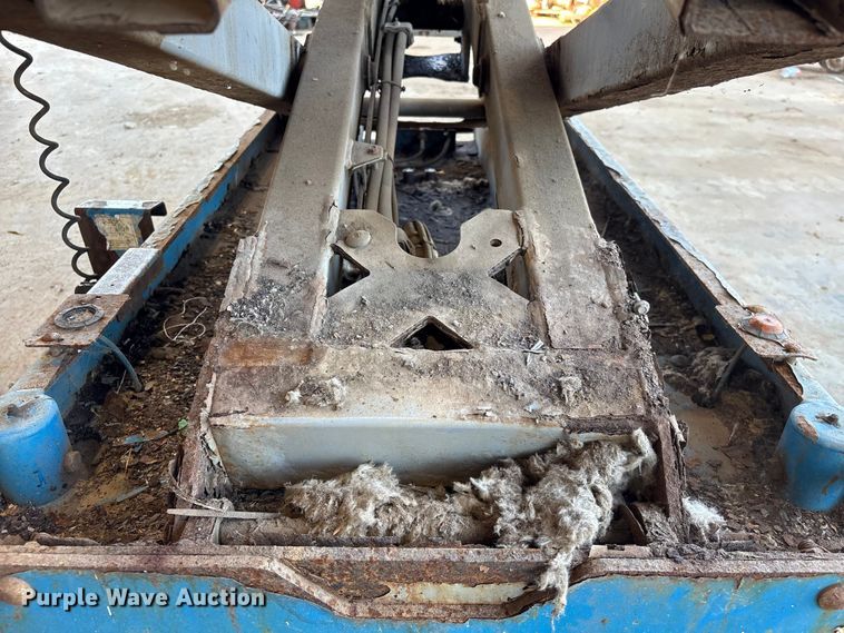 image for item EA7035 Genie 1930 scissor lift