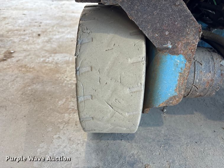 image for item EA7035 Genie 1930 scissor lift