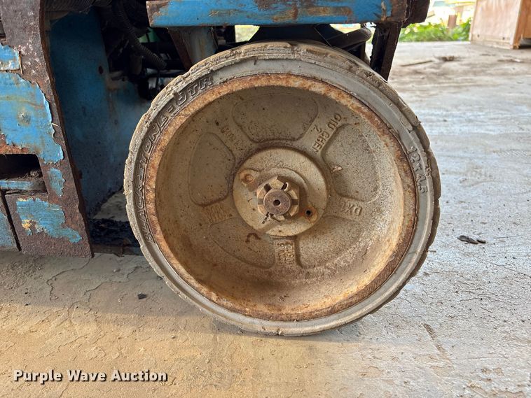 image for item EA7035 Genie 1930 scissor lift