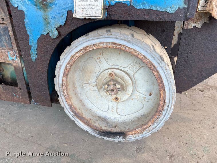 image for item EA7035 Genie 1930 scissor lift